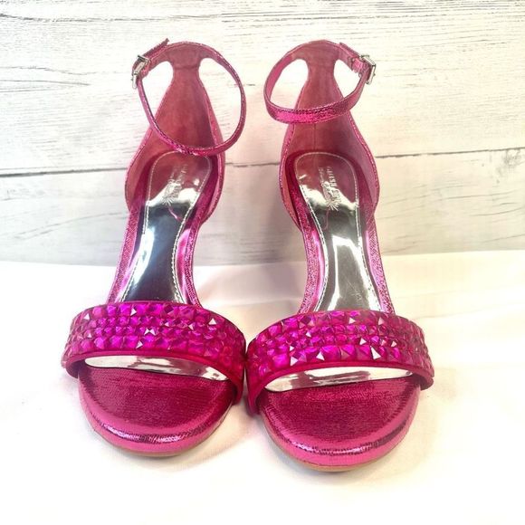 Women's Gianni Bini Platinum Collection Hot Pink Jeweled Stiletto Heels Size 8M - Picture 1 of 10